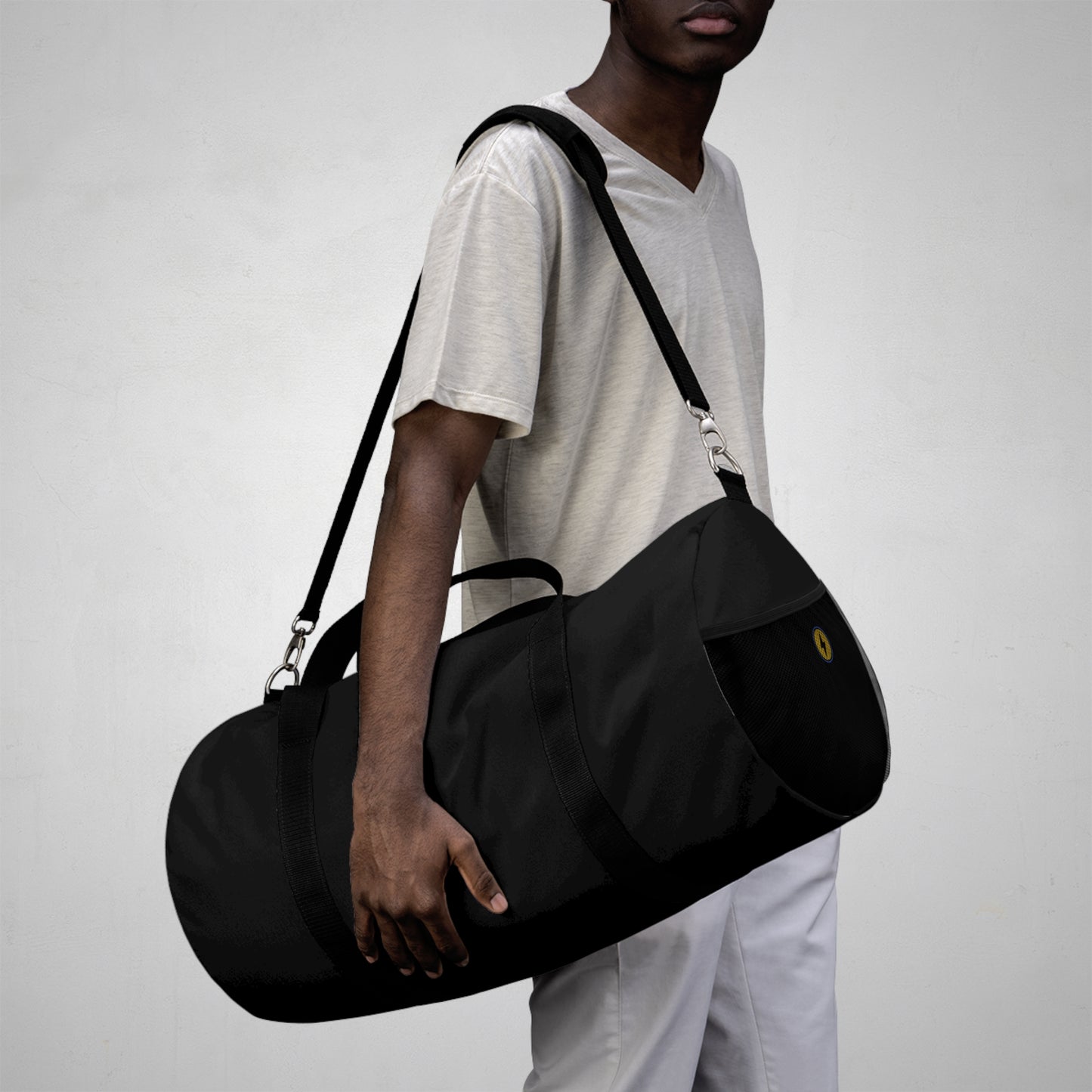 Classic Black Duffel Bag — Durable Travel & Gym Gear